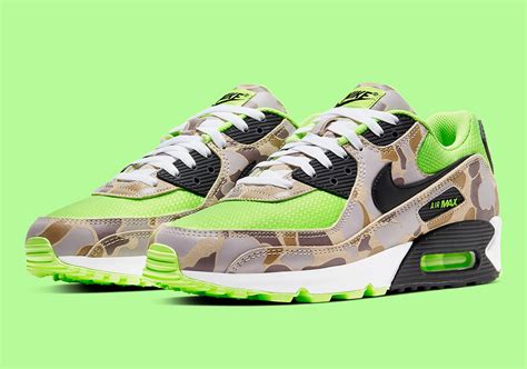 Nike ghost green camo